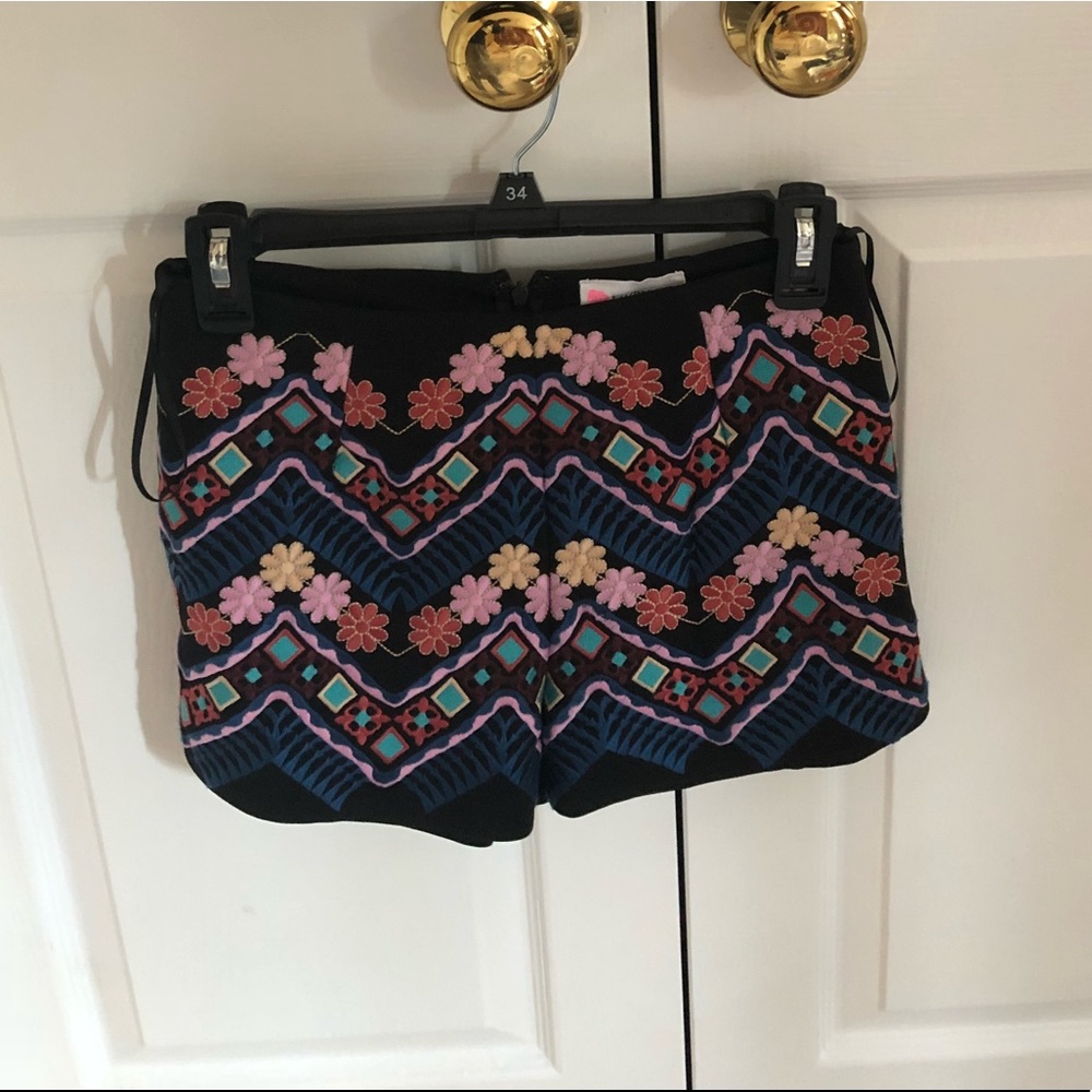 Two-piece set - Picture 2 of 2